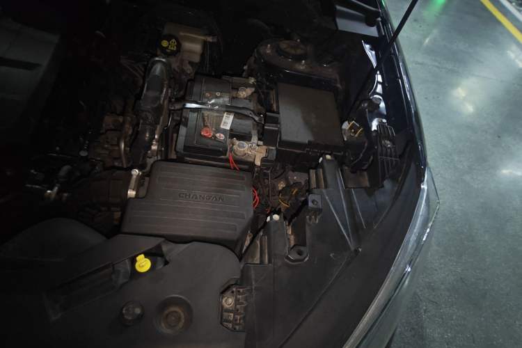 Used CHANGAN OSHAN X7 2021 1.5T Automatic Luxury Model Engine Bay Left