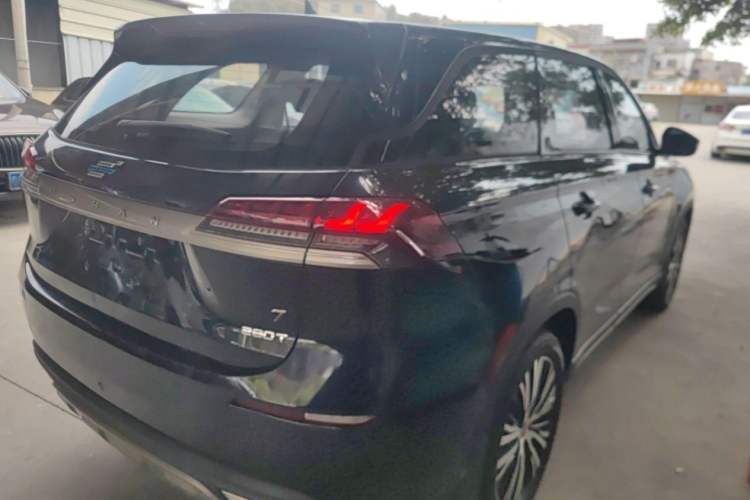 Used CHANGAN OSHAN X7 2021 1.5T Automatic Luxury Version Exterior 4