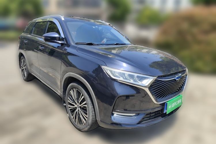 Used CHANGAN OSHAN X7 2021 1.5T Automatic Luxury Model Front Right 45 Deg