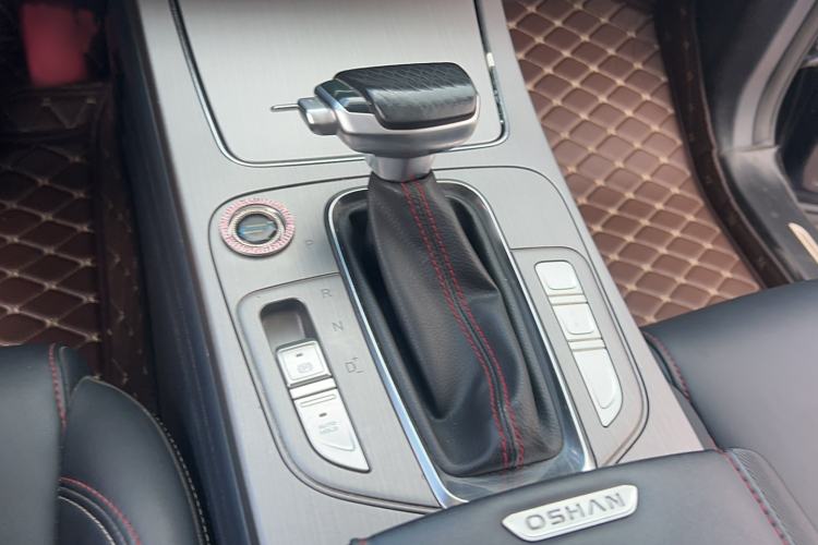 Used CHANGAN OSHAN X7 2021 1.5T Automatic Luxury Version Gear Lever