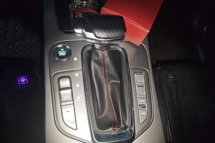 Used CHANGAN OSHAN X7 2021 1.5T Automatic Luxury Model Gear Lever