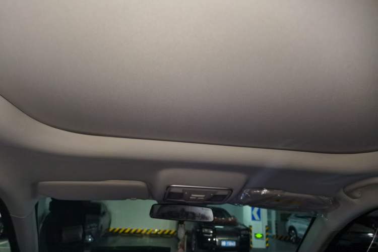 Used CHANGAN OSHAN X7 2021 1.5T Automatic Luxury Version Headliner