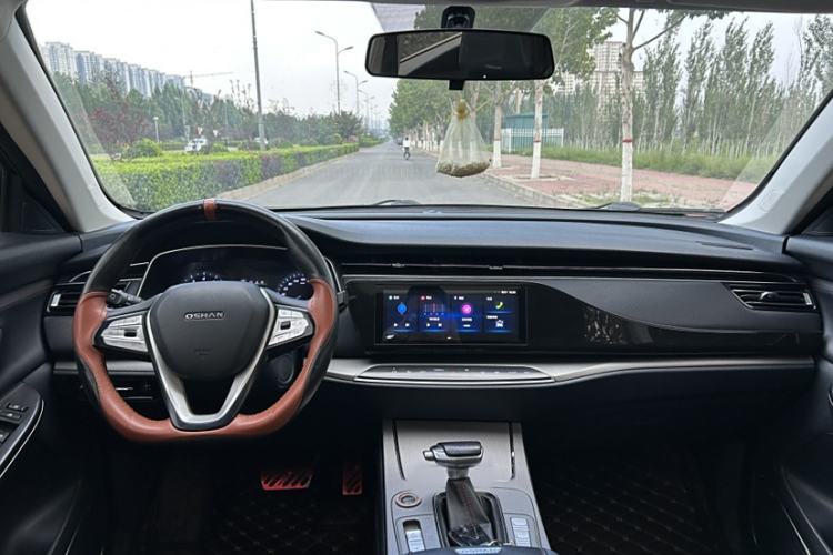 Used CHANGAN OSHAN X7 2021 1.5T Automatic Luxury Version Interior 1