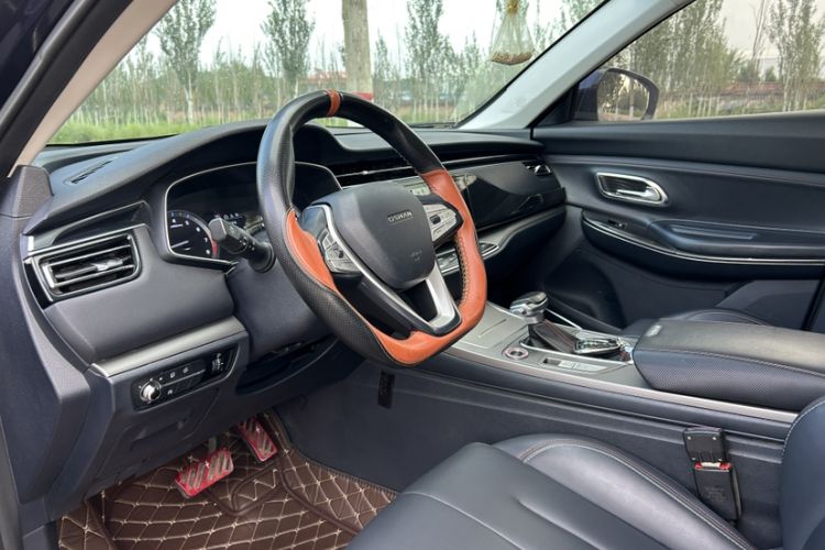 Used CHANGAN OSHAN X7 2021 1.5T Automatic Luxury Version Interior 2