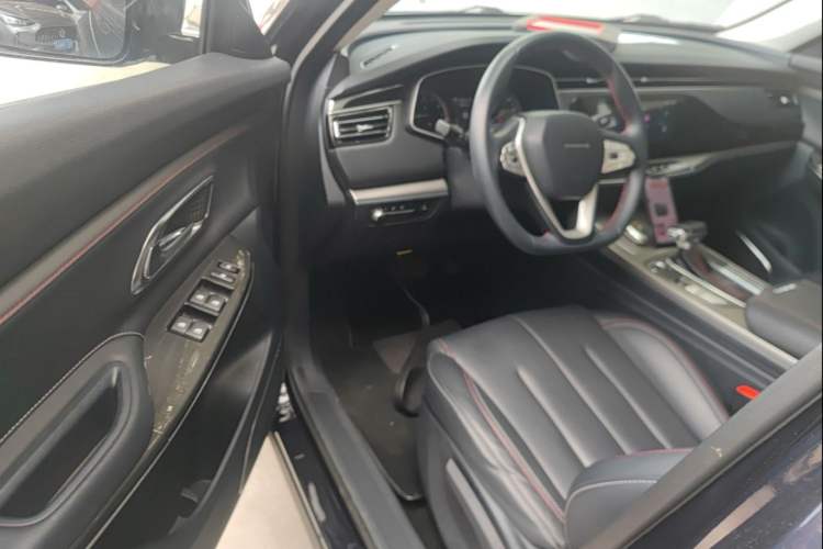 Used CHANGAN OSHAN X7 2021 1.5T Automatic Luxury Version Interior 3