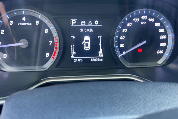Used CHANGAN OSHAN X7 2021 1.5T Automatic Luxury Version Odometer Close Up