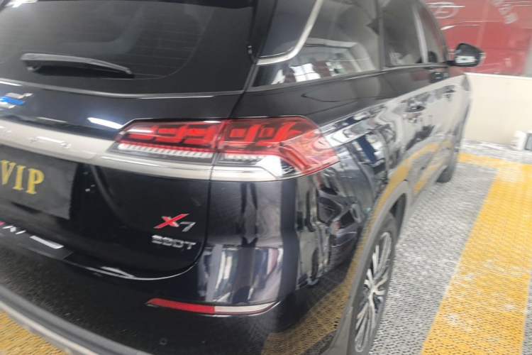 Used CHANGAN OSHAN X7 2021 1.5T Automatic Luxury Model Right Rear Taillight