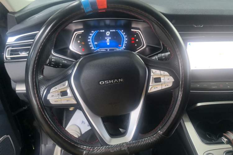 Used CHANGAN OSHAN X7 2021 1.5T Automatic Luxury Model Steering Wheel