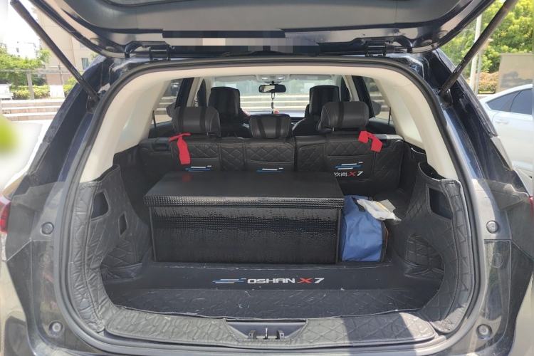 Used CHANGAN OSHAN X7 2021 1.5T Automatic Luxury Model Trunk