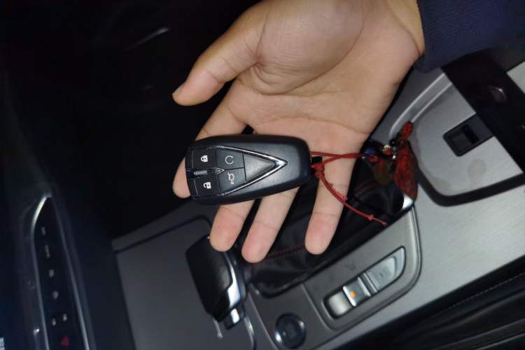 Used CHANGAN OSHAN X7 2021 1.5T Automatic Luxury Version Vehicle Key