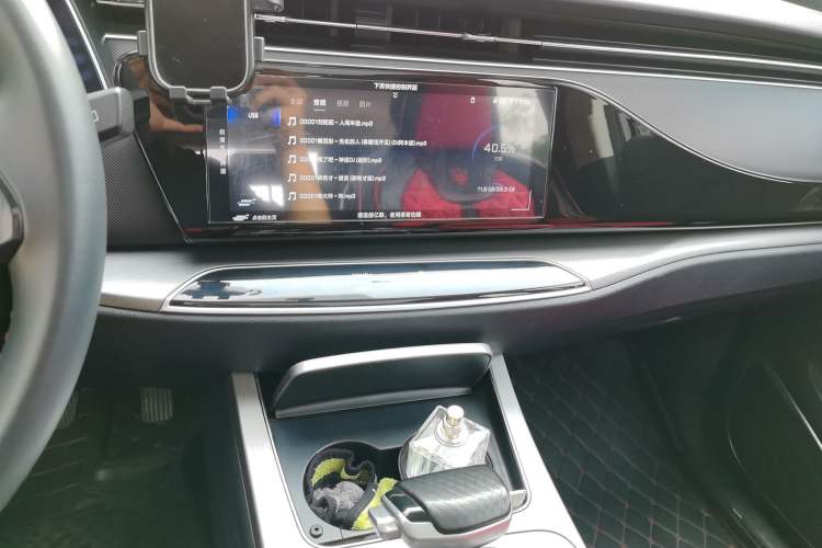 Used CHANGAN OSHAN X7 2021 1.5T Automatic Luxury Version Audio And AC Panel