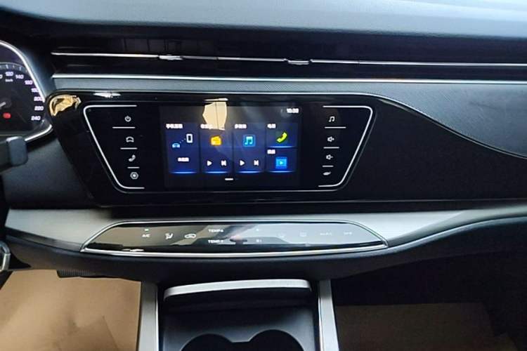 Used CHANGAN OSHAN X7 2021 1.5T Automatic Elite Edition Audio And AC Panel