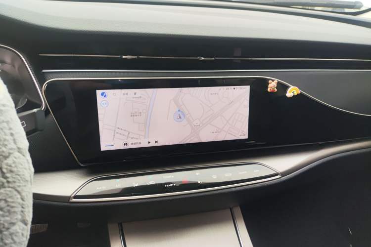 Used CHANGAN OSHAN X7 2021 1.5T Space Freedom Edition with Automatic Parking and Facial Recognition Audio And AC Panel