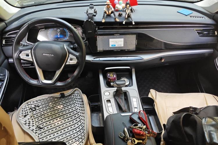 Used CHANGAN OSHAN X7 2021 1.5T Automatic Luxury Model Center Console