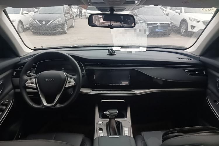 Used CHANGAN OSHAN X7 2021 1.5T Automatic Luxury Model Center Console