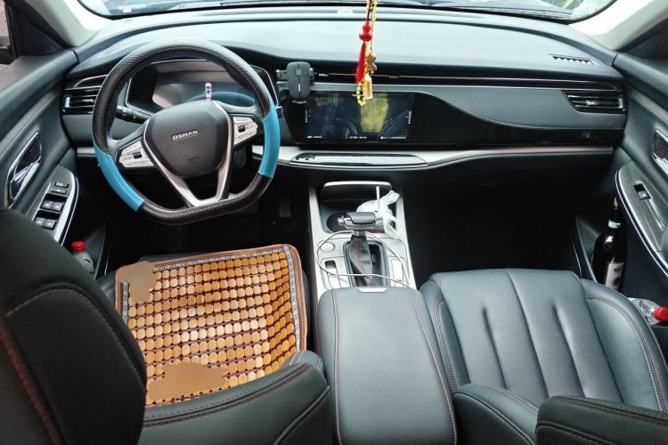 Used CHANGAN OSHAN X7 2021 1.5T Automatic Luxury Model Center Console