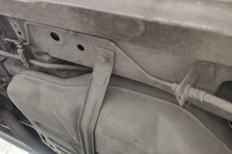 Used CHANGAN OSHAN X7 2021 1.5T Automatic Elite Edition Chassis Rear Left