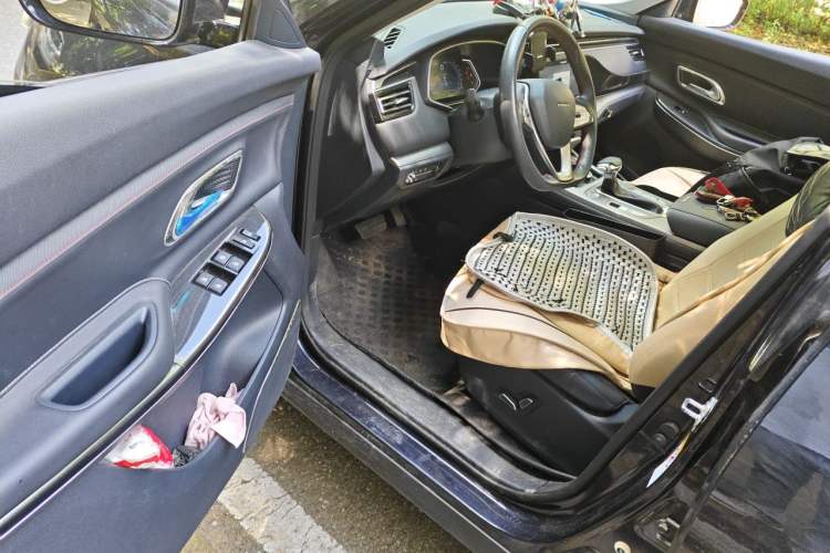 Used CHANGAN OSHAN X7 2021 1.5T Automatic Luxury Model Driver Seat