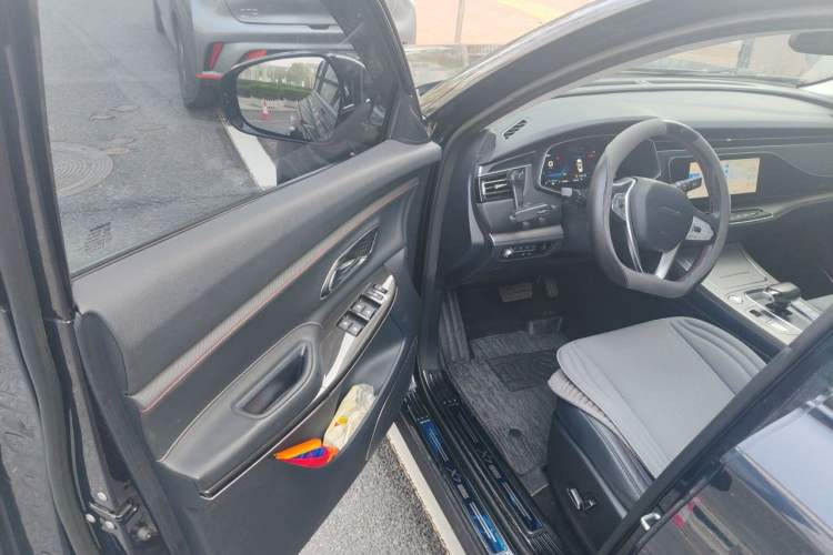 Used CHANGAN OSHAN X7 2021 1.5T Space Freedom Edition with Automatic Parking and Facial Recognition Driver Seat