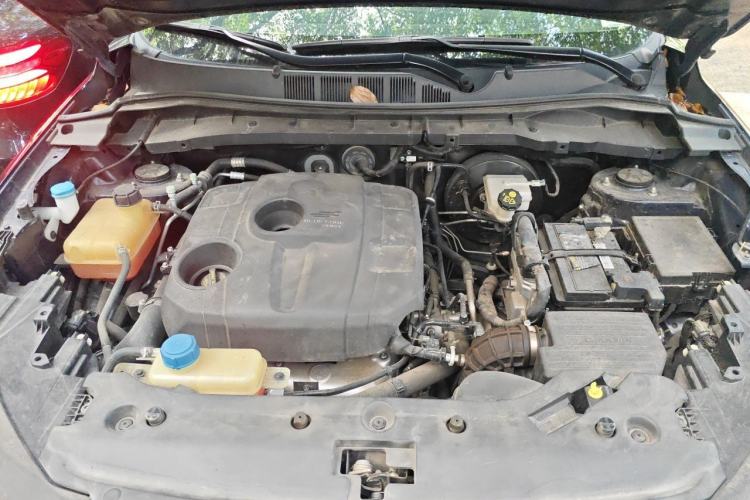 Used CHANGAN OSHAN X7 2021 1.5T Automatic Luxury Model Engine Bay