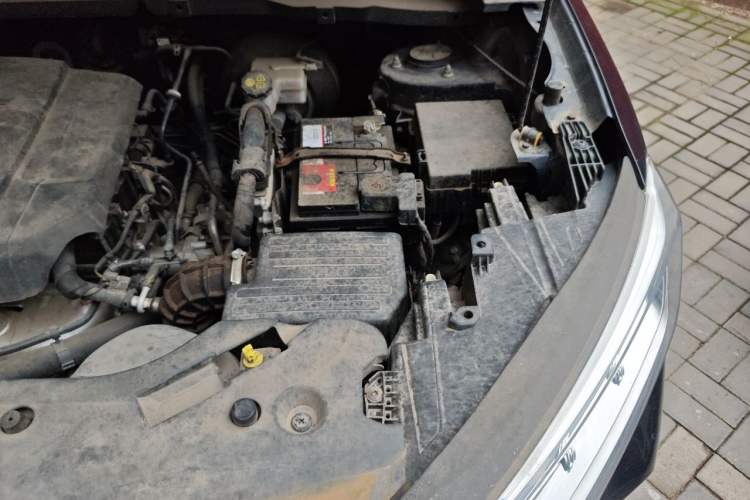 Used CHANGAN OSHAN X7 2021 1.5T Automatic Luxury Model Engine Bay Left