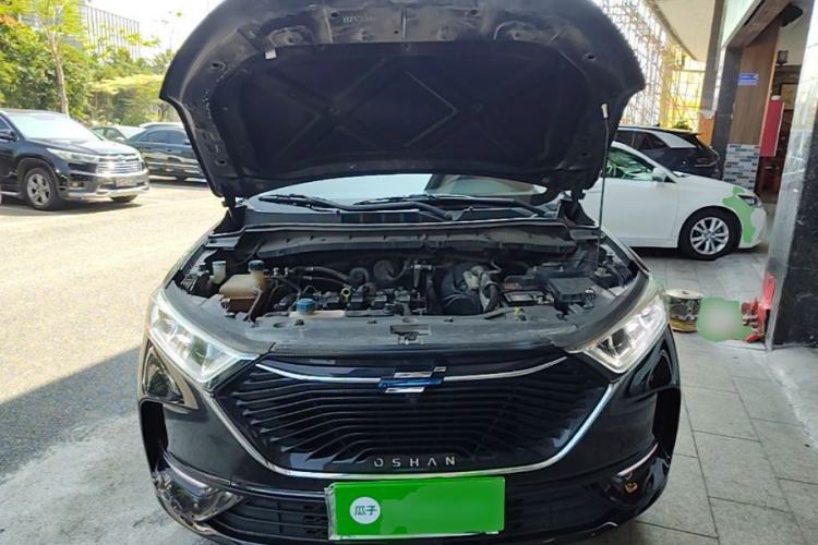 Used CHANGAN OSHAN X7 2021 1.5T Automatic Elite Edition Engine Bay