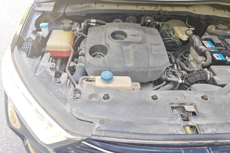 Used CHANGAN OSHAN X7 2021 1.5T Automatic Luxury Model Engine Bay Right