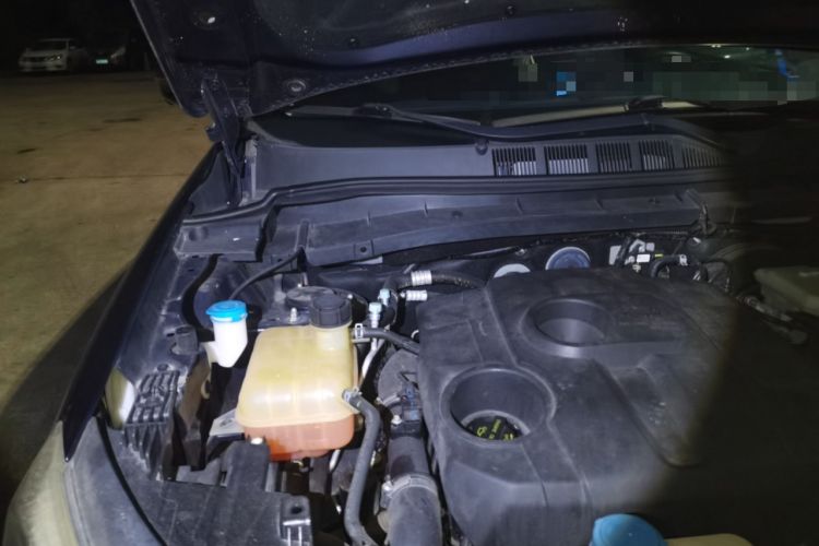 Used CHANGAN OSHAN X7 2021 1.5T Automatic Luxury Model Engine Bay Right