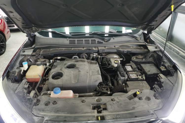 Used CHANGAN OSHAN X7 2021 1.5T Automatic Luxury Model Engine Bay