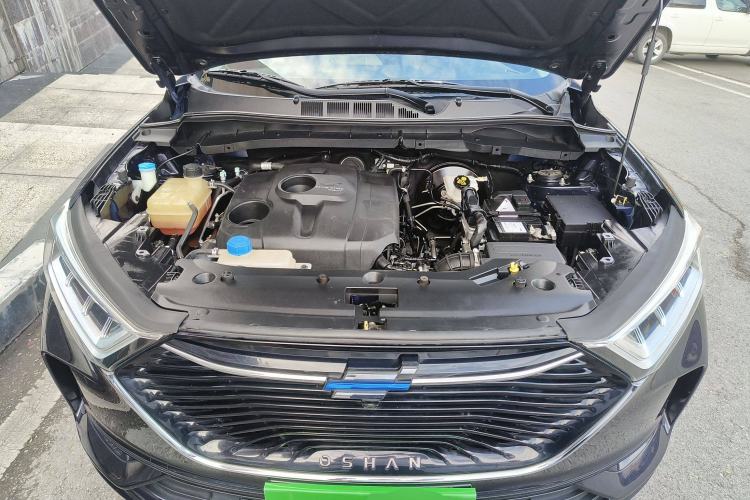 Used CHANGAN OSHAN X7 2021 1.5T Automatic Luxury Version Engine Bay