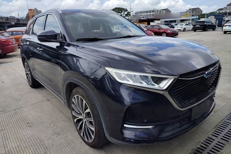 Used CHANGAN OSHAN X7 2021 1.5T Space Freedom Edition with Automatic Parking and Facial Recognition Exterior 1