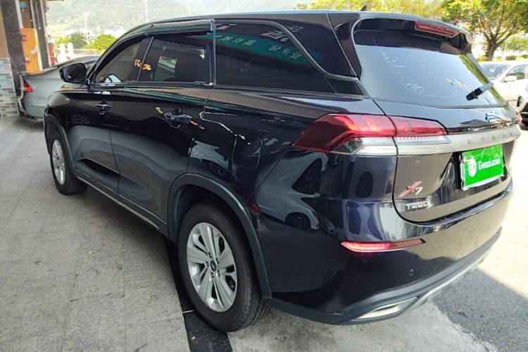 Used CHANGAN OSHAN X7 2021 1.5T Automatic Elite Edition Exterior 2