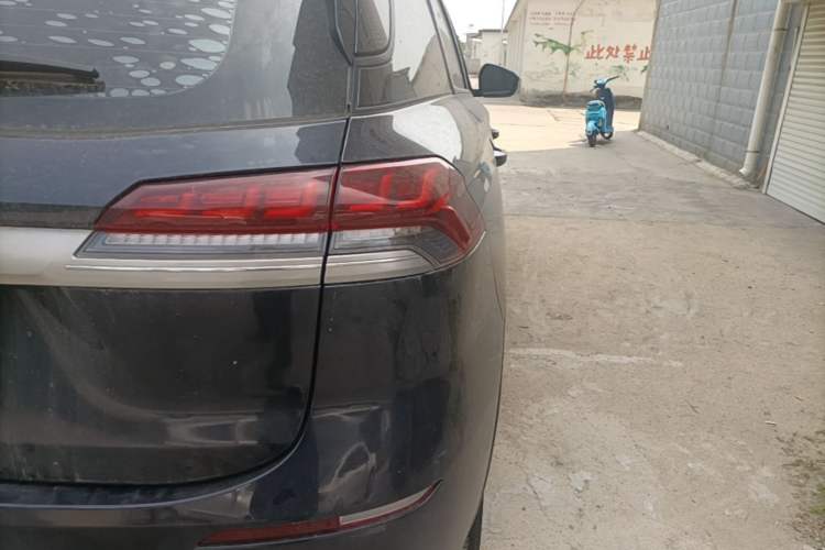 Used CHANGAN OSHAN X7 2021 1.5T Automatic Luxury Version Exterior 3
