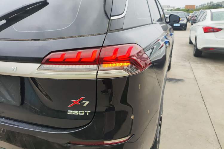 Used CHANGAN OSHAN X7 2021 1.5T Space Freedom Edition with Automatic Parking and Facial Recognition Exterior 3