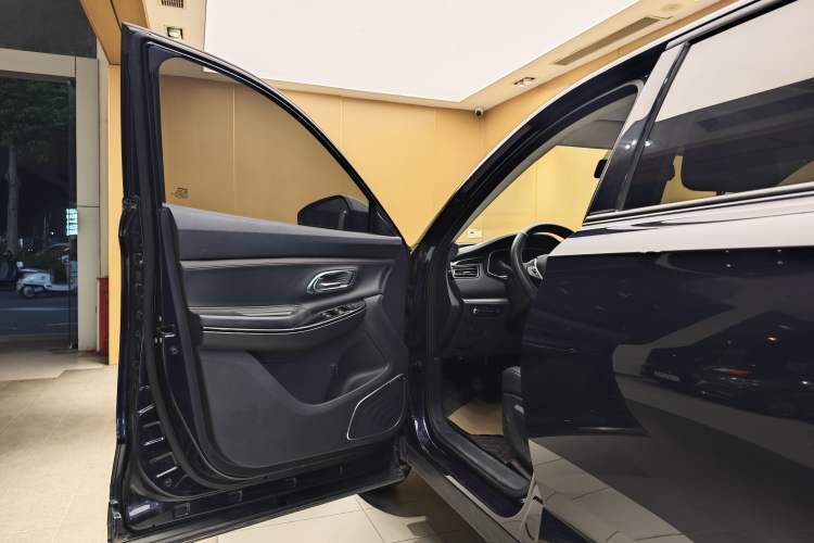 Used CHANGAN OSHAN X7 2021 1.5T Manual Luxury Version Exterior 5