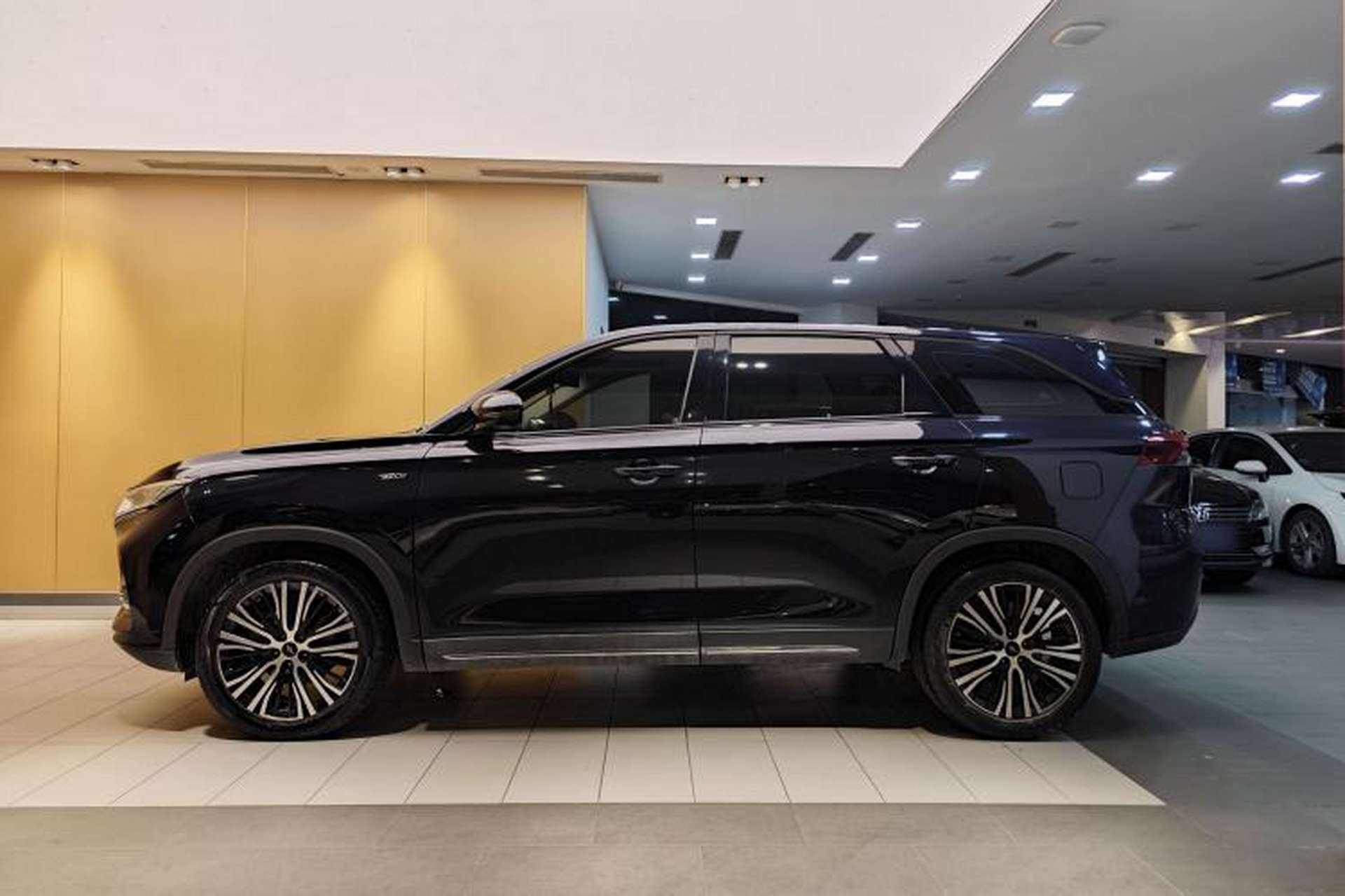 Used CHANGAN OSHAN X7 2021 1.5T Manual Luxury Version Exterior 6