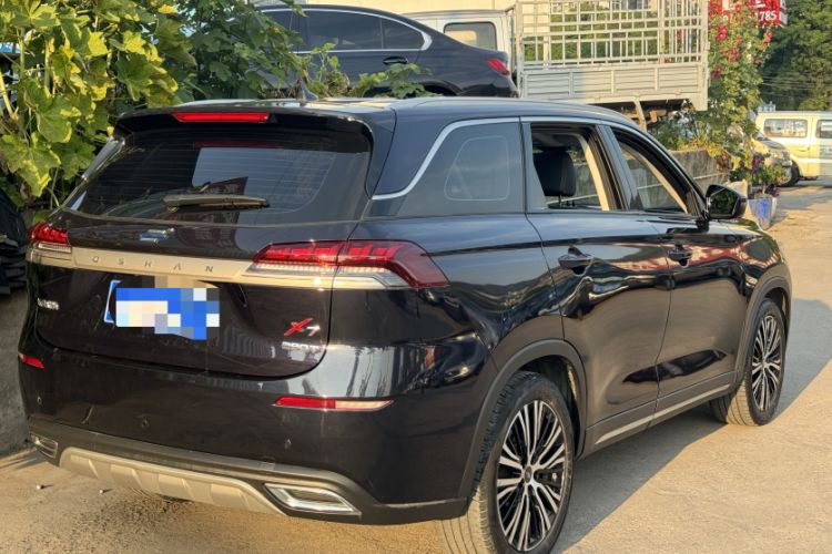 Used CHANGAN OSHAN X7 2021 1.5T Automatic Luxury Model Exterior 6