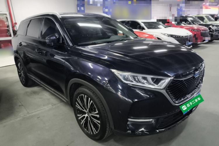 Used CHANGAN OSHAN X7 2021 1.5T Automatic Luxury Model Front Right 45 Deg