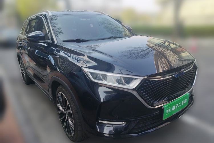Used CHANGAN OSHAN X7 2021 1.5T Space Freedom Edition with Automatic Parking and Facial Recognition Front Right 45 Deg