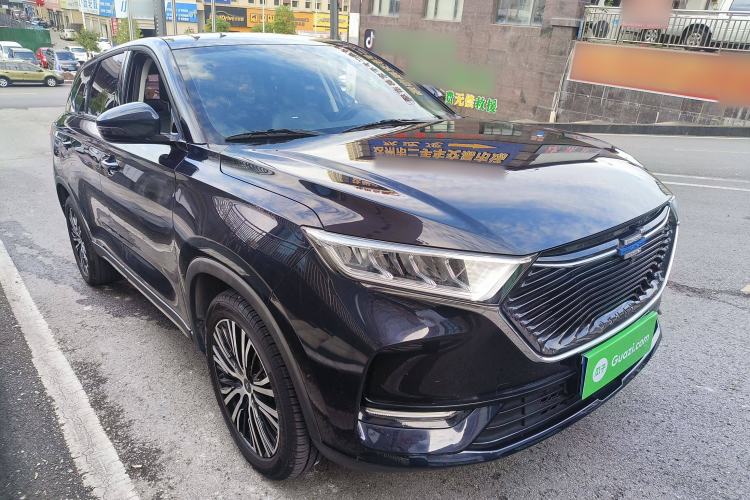 Used CHANGAN OSHAN X7 2021 1.5T Automatic Luxury Version Front Right 45 Deg