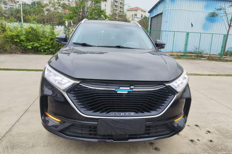 Used CHANGAN OSHAN X7 2021 1.5T Space Freedom Edition with Automatic Parking and Facial Recognition Front