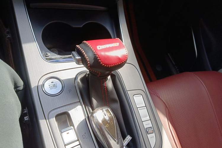 Used CHANGAN OSHAN X7 2021 1.5T Automatic Pilot Version Gear Lever