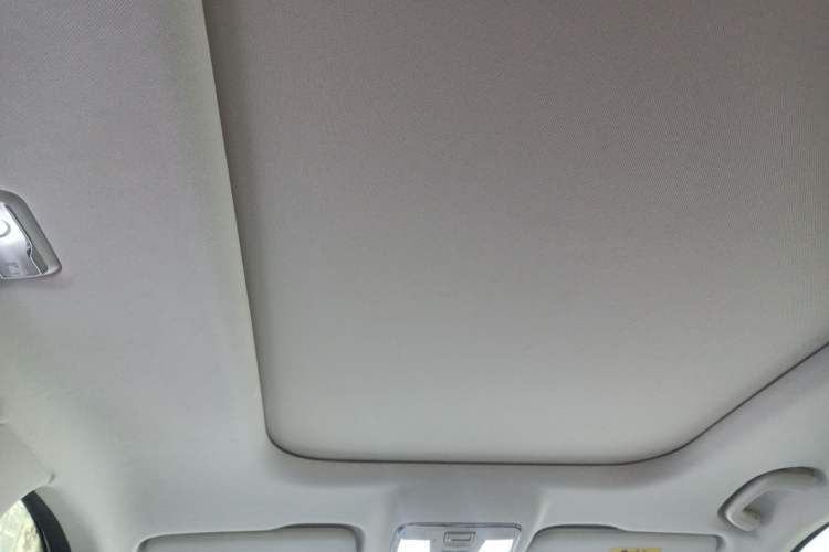 Used CHANGAN OSHAN X7 2021 1.5T Automatic Pilot Version Headliner