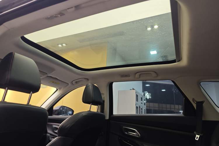 Used CHANGAN OSHAN X7 2021 1.5T Manual Luxury Version Headliner