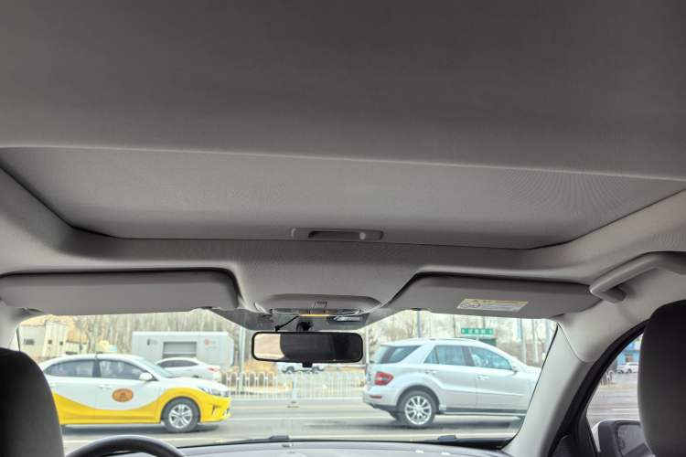 Used CHANGAN OSHAN X7 2021 1.5T Automatic Luxury Version Headliner