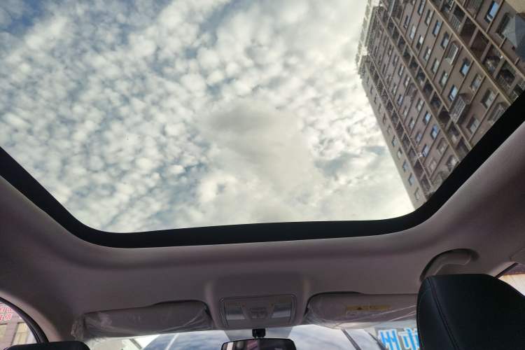 Used CHANGAN OSHAN X7 2021 1.5T Automatic Luxury Version Headliner