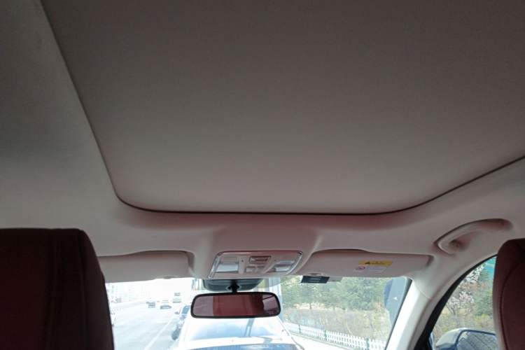 Used CHANGAN OSHAN X7 2021 1.5T Automatic Pilot Version Headliner