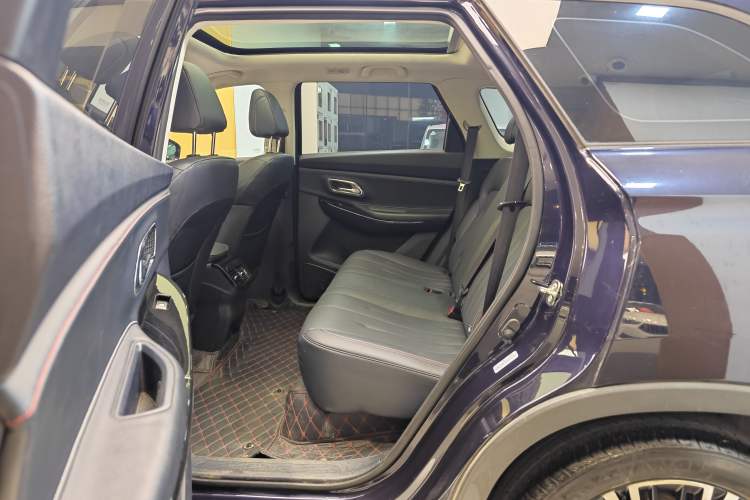 Used CHANGAN OSHAN X7 2021 1.5T Manual Luxury Version Interior 11
