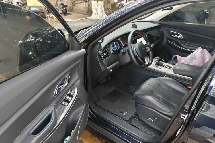 Used CHANGAN OSHAN X7 2021 1.5T Automatic Luxury Model Interior 3