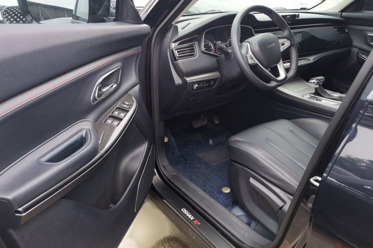 Used CHANGAN OSHAN X7 2021 1.5T Automatic Luxury Version Interior 3